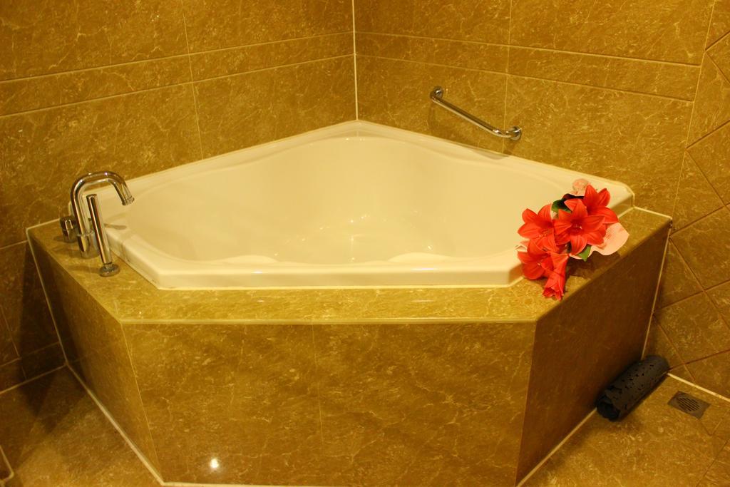 Yitel Khách sạn 4*